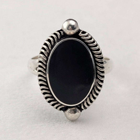 Vintage Onyx Oval Edged Pure Silver Ring (US Size 9.5)