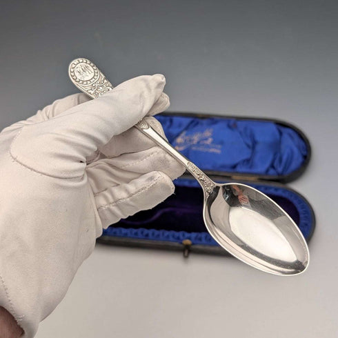 Cuchara de bautizo de plata esterlina antigua inglesa de 1905, 37 g, de Atkin Brothers, en estuche
