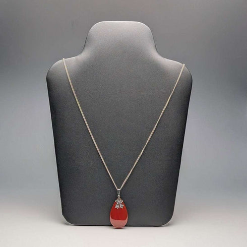Colgante vintage de piedra roja en forma de gota con cadena