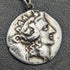 Cadena Albert de plata esterlina (plata 925) antigua inglesa, hacia 1900, 62 g, con colgante de moneda romana de plata