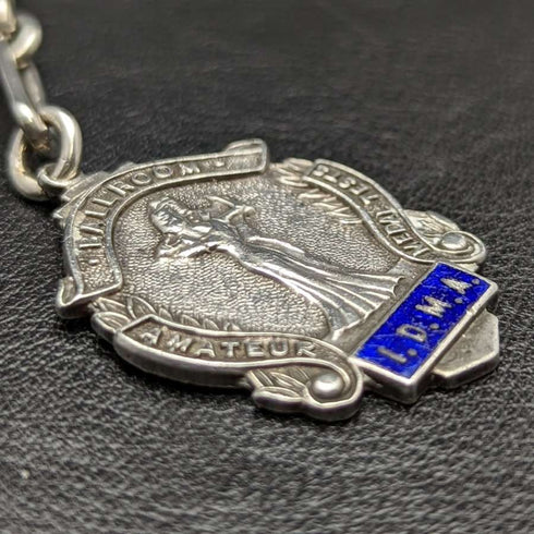 Around 1920 British Antique Pure Silver (925 Silver) Albert Chain 37g Medal Fob