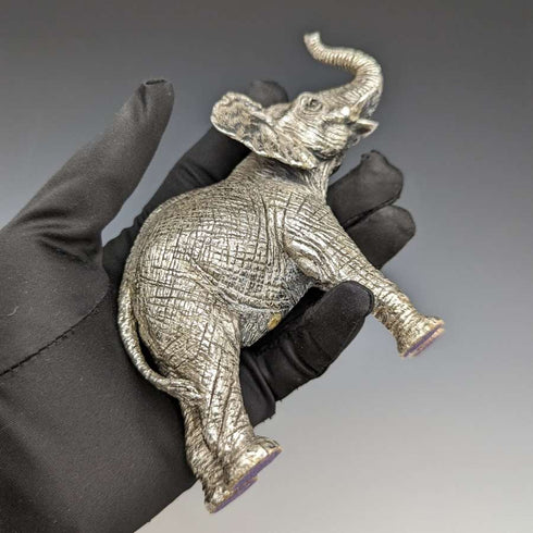 Escultura de pequeño elefante chapada en plata, 277 g, Country Artists, Reino Unido