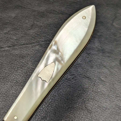 Navaja plegable vintage británica de 1926, mango de nácar y hoja de plata esterlina, Harrison Fisher