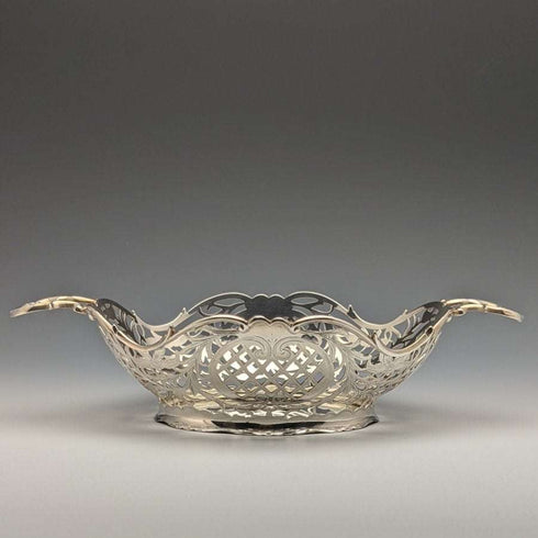 Cesta de plata de ley antigua británica de 1892 con decoración calada detallada, 218 g
