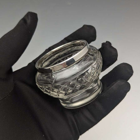 1923 British antique cut glass salt cellar pure silver decoration 61g