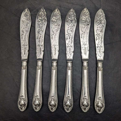 Juego de 6 cuchillos para pescado de plata chapada, antigüedades británicas de 1860, con bandeja.