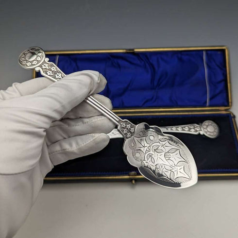 British antique silver plate jam spoon & butter knife set in case