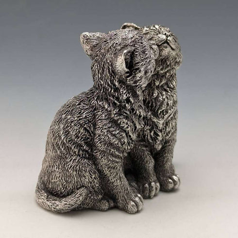 Figura decorativa de dos gatitos de William Comyns, Reino Unido, bañada en plata de ley, 178 g