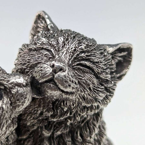 Figura decorativa de dos gatitos de William Comyns, Reino Unido, bañada en plata de ley, 178 g