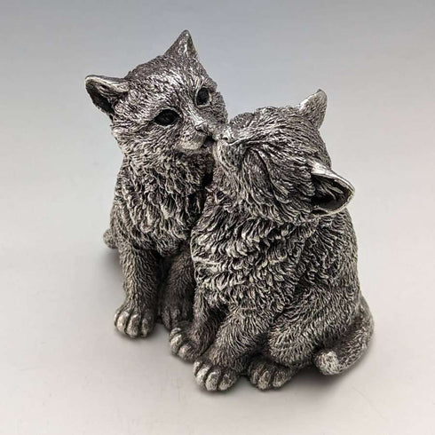 Figura decorativa de dos gatitos de William Comyns, Reino Unido, bañada en plata de ley, 178 g