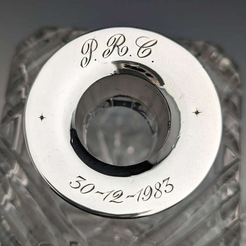 1981년 영국 빈티지 컷 글라스 사각 디캔터 순은 장식 2100g