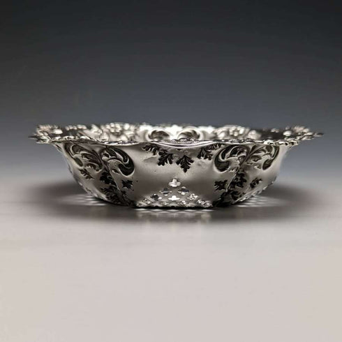 1897 British Antique Pure Silver Bonbon Dish Diameter 15cm William Neale