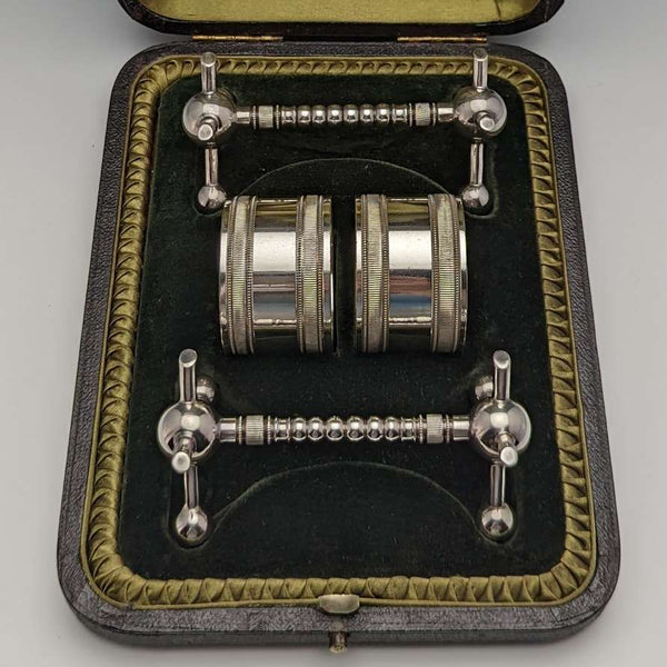 Alrededor de 1915, pareja de servilleteros y apoyacuchillos de plata chapada, antigüedades inglesas en su caja original