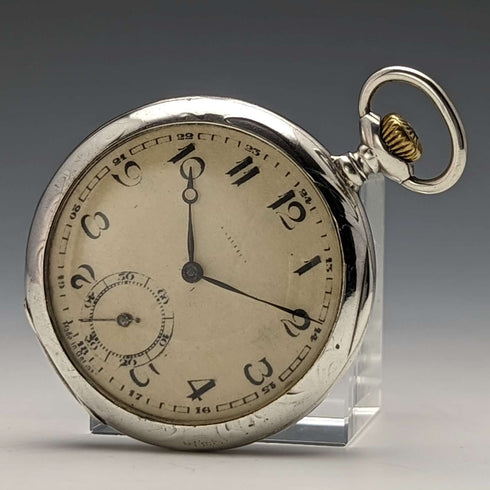Reloj de bolsillo suizo antiguo, caja de plata grabada, esfera abierta, esfera de papel, en funcionamiento.
