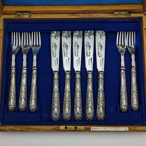Juego de 5 pares de cubiertos para pescado de plata chapada, antigüedades británicas de alrededor de 1860, en caja de madera