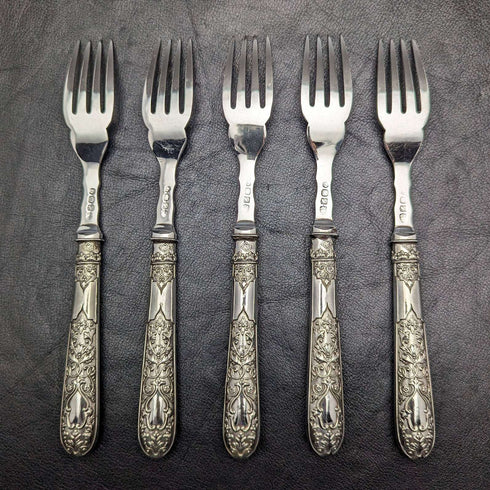 Juego de 5 pares de cubiertos para pescado de plata chapada, antigüedades británicas de alrededor de 1860, en caja de madera