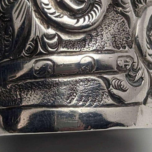 1881 年英國古董純銀浮雕便攜式香水瓶