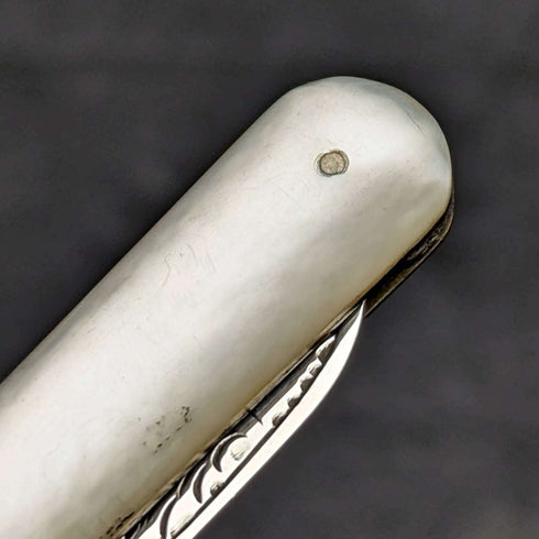 1924 British Antique White Pearl Shell Handle Pure Silver Engraved Blade Folding Pen Knife