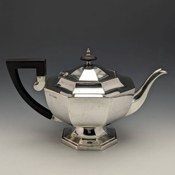 Tetera grande de plata esterlina antigua inglesa de 1918, 731 g, Walker and Hall