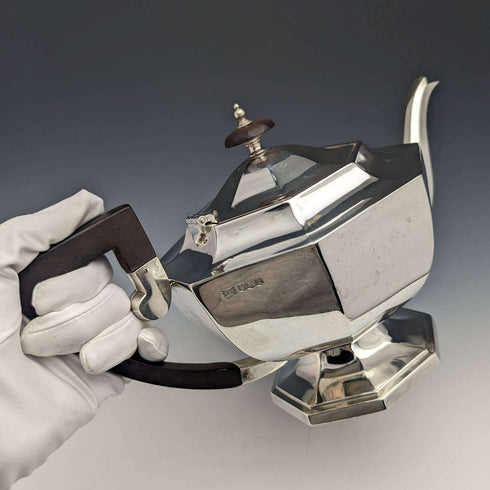 Tetera grande de plata esterlina antigua inglesa de 1918, 731 g, Walker and Hall