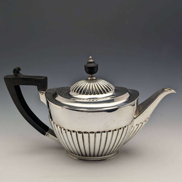 Tetera de plata de ley (925) antigua inglesa de 1902, 508 g, Goldsmiths & Silversmiths