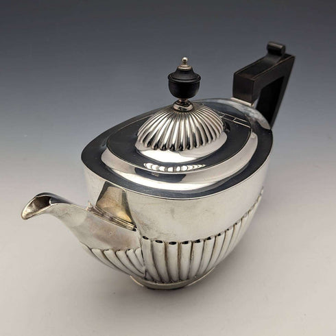 1902 British antique pure silver (925 silver) teapot 508g Goldsmiths&Silversmiths