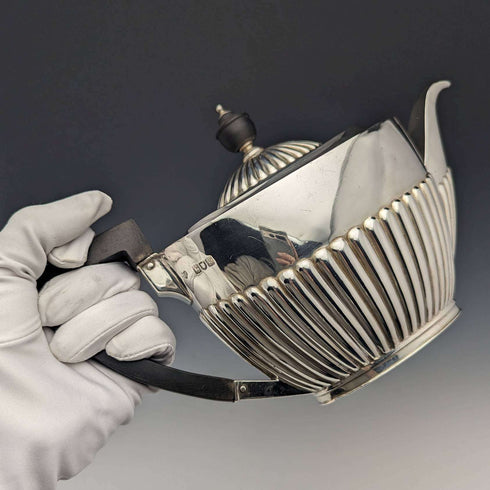 1902 British antique pure silver (925 silver) teapot 508g Goldsmiths&Silversmiths