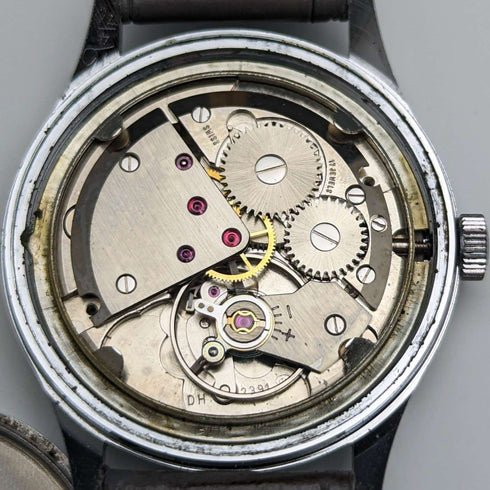 British vintage Garrard mechanical wristwatch metal case works well
