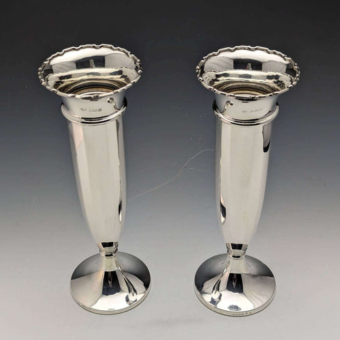Par de jarrones de plata de ley vintage británicos de 1928, 473 g, en estuche, Adie Brothers