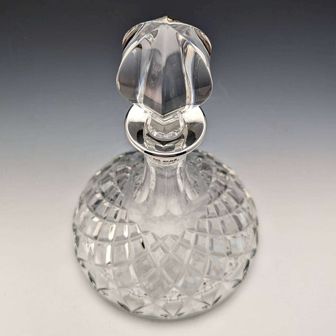 Decantador de barco de cristal tallado con decoración de plata de ley, fabricado en Inglaterra por MAPPIN and WEBB