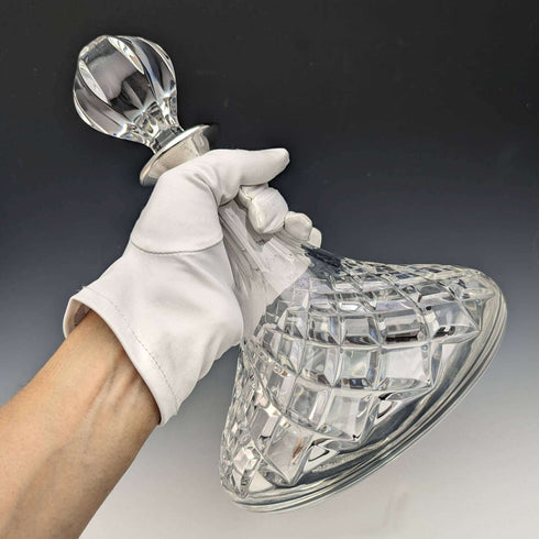 Decantador de barco de cristal tallado con decoración de plata de ley, fabricado en Inglaterra por MAPPIN and WEBB